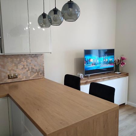 Mieszkanie W Kamienicy Dzierżoniów المظهر الخارجي الصورة